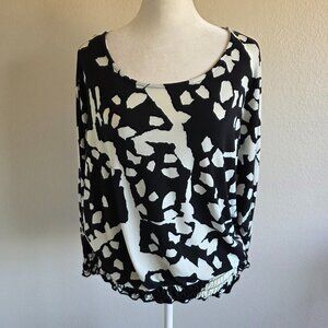 Frank Lyman Top Black White Abstract Dolman Sleeve Popover Stretch Smocked Sz 8